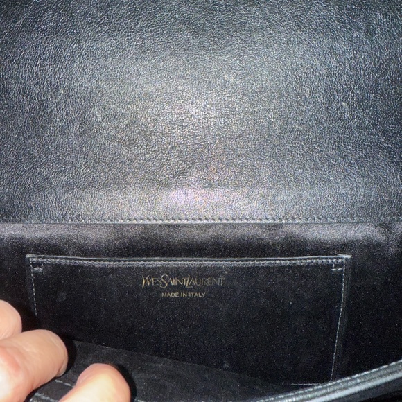 Yls large black clutch barely used - Picture 5 of 8